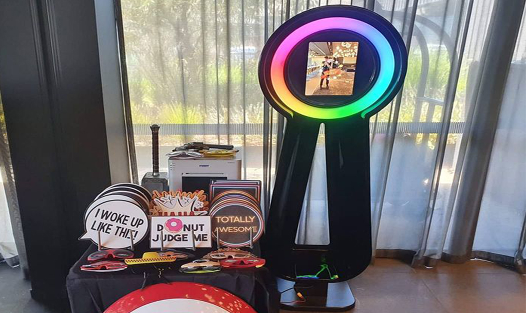 Super-Social-Photo-Booth-1